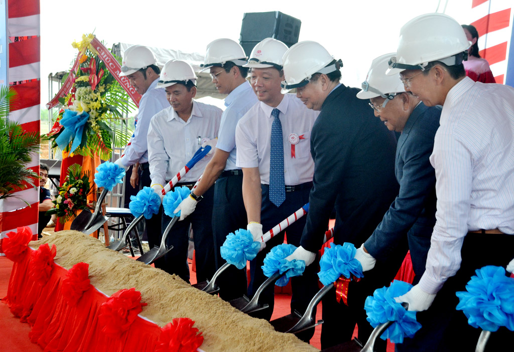 Động thổ xây dựng nhà máy sản xuất đồ chơi dành cho trẻ em