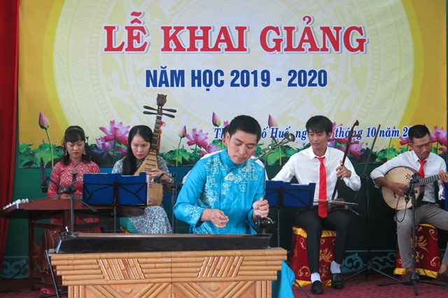 Trường trung cấp Văn hóa nghệ thuật đón 74 học sinh vào năm học mới
