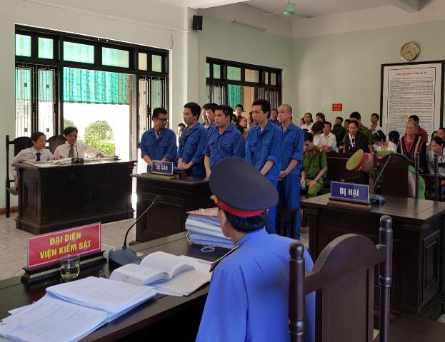 72 năm 6 tháng tù cho 8 bị cáo trong vụ án mua bán trái phép chất ma túy