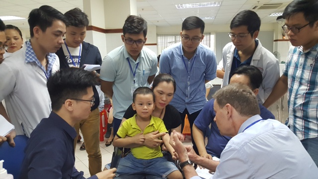 Updating new techniques of hand deformities surgery for doctors in the Central region and all over the country