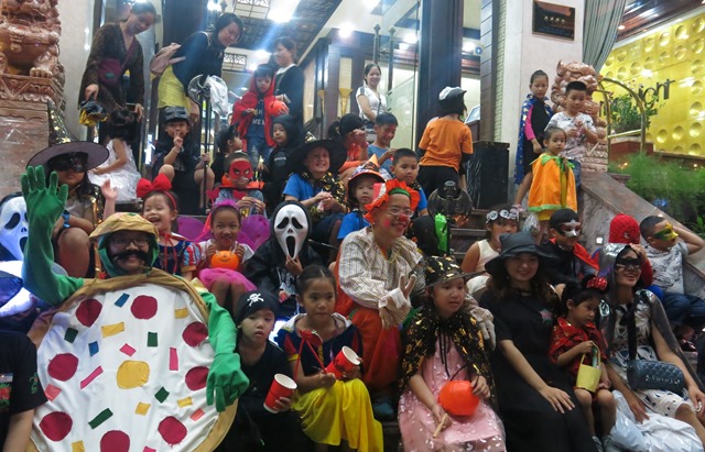 Thiếu nhi hào hứng với Halloween