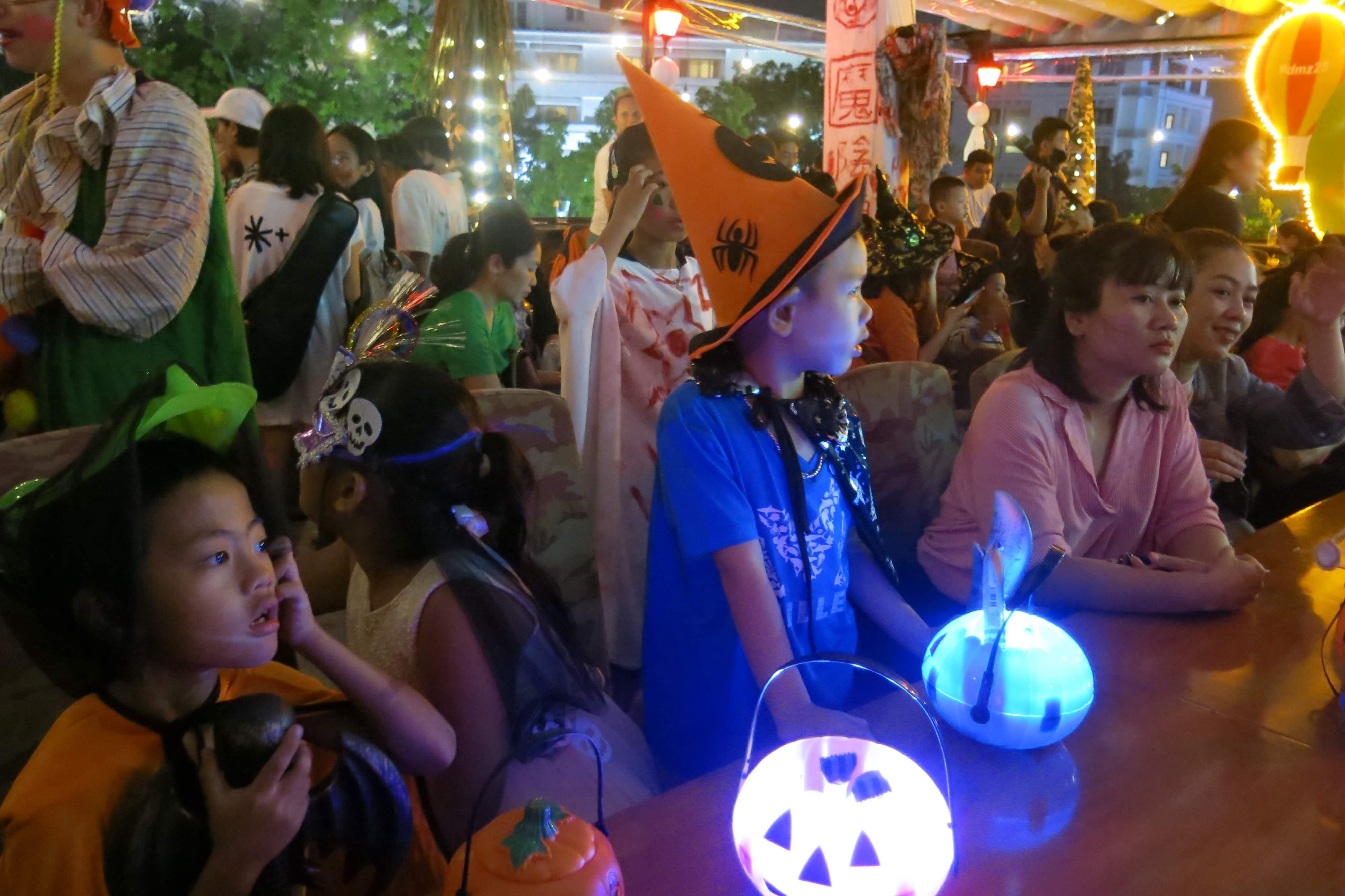 Halloween không chỉ có  ma quỷ