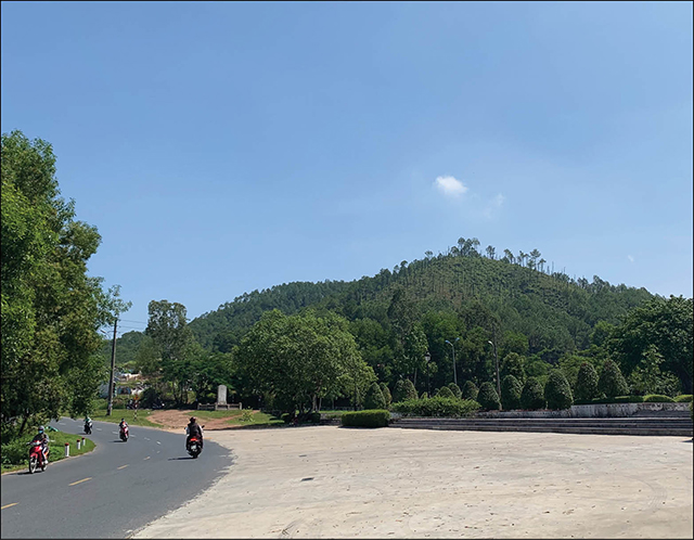 “Giữ” Ngự Bình cho Huế