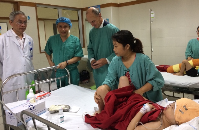 Phẫu thuật thành công ca dị tật bẩm sinh hốc mắt xa và bất sản xương cánh mũi