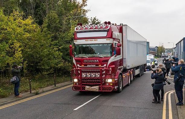 Di cư bất hợp pháp Bài toán hóc búa không chỉ của nước Anh