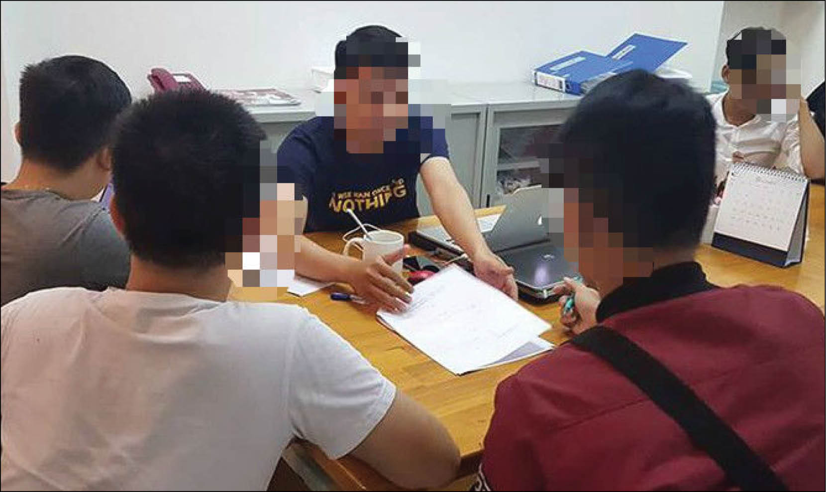 Gia tăng nỗi lo HIV AIDS ở nhóm đồng tính nam - Bài 1 “Chợ tình” trên mạng