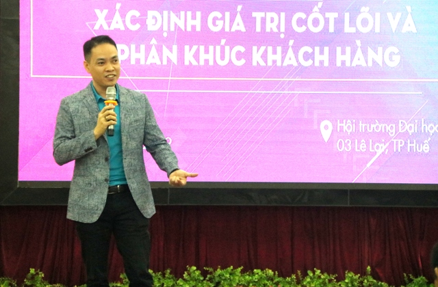 “Xác định giá trị cốt lõi và phân khúc khách hàng”