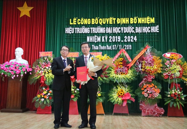 Công bố Quyết định bổ nhiệm Hiệu trưởng Trường ĐH Y dược, ĐH Huế