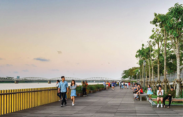 Tạo điểm nhấn từ không gian hai bờ sông Hương