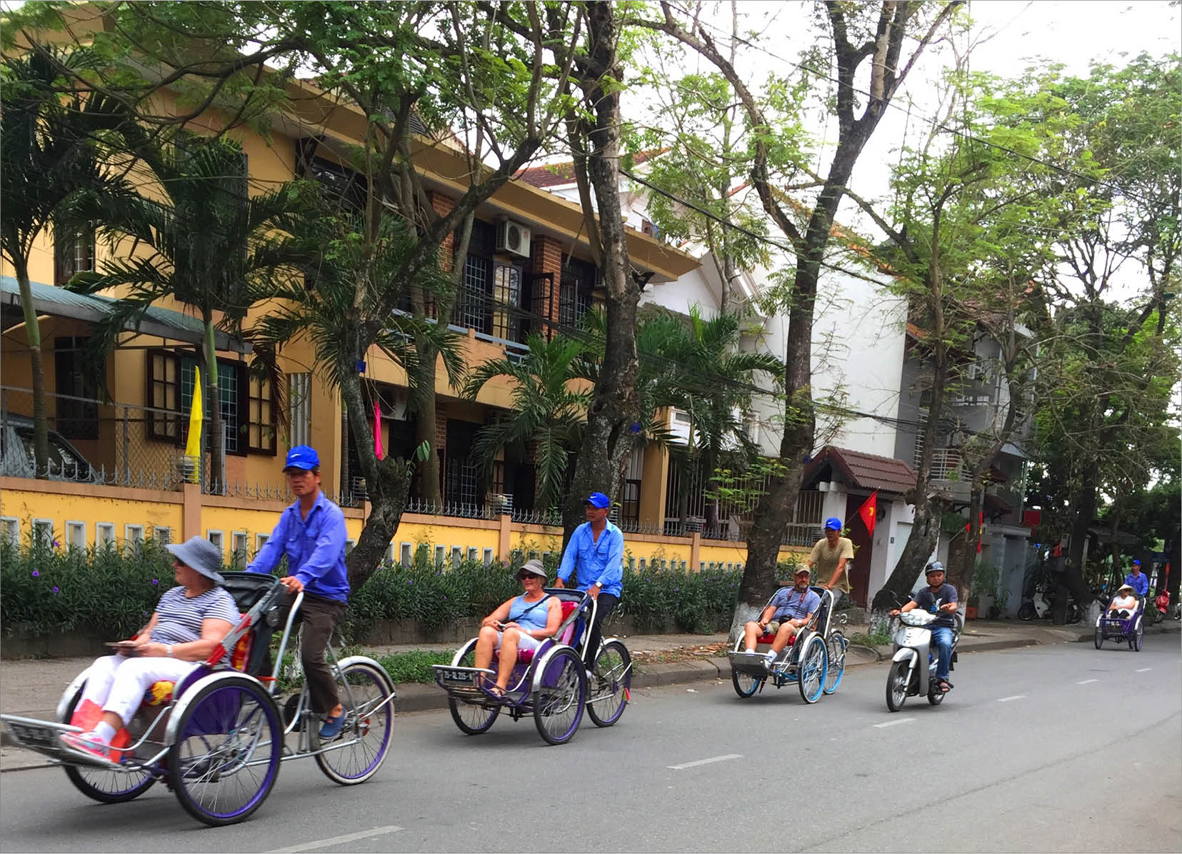 Chậm của Huế…