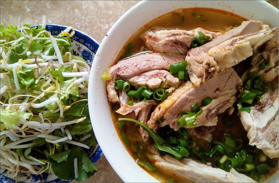 Hue-style duck noodle