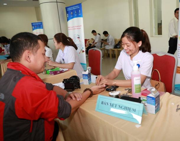 Hue City giving enthusiastic response to the World Diabetes Day