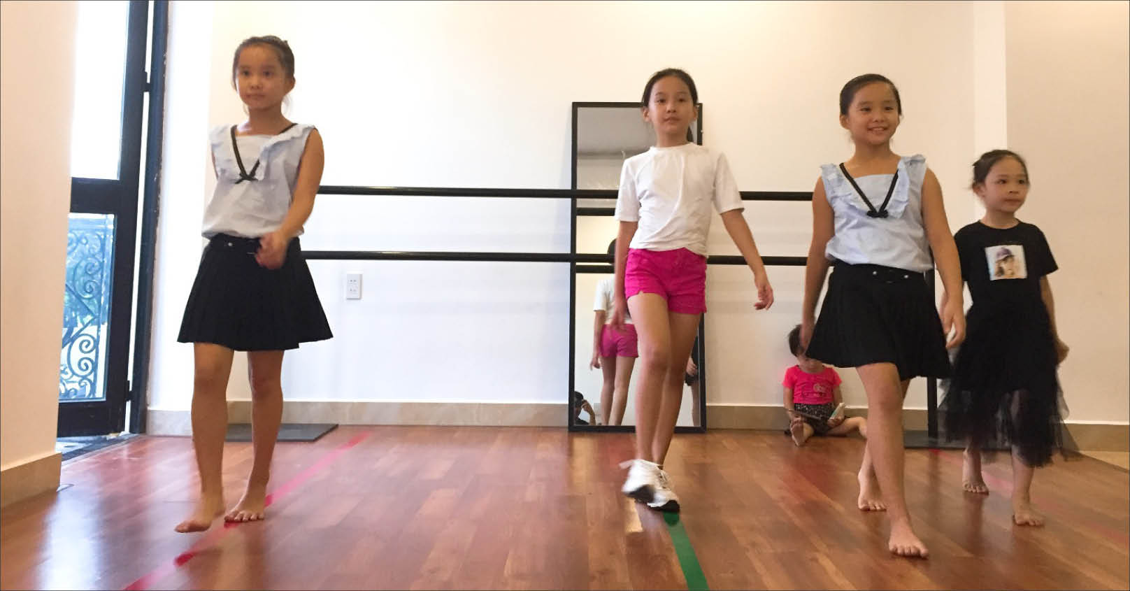 Model kid - “thiên thần nhỏ” sải bước