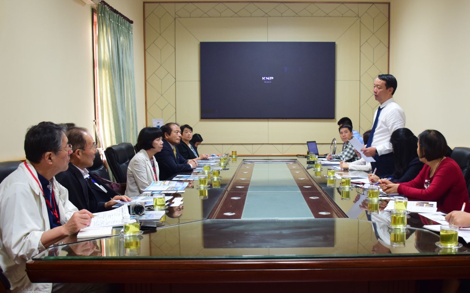 Vice Chairman Phan Thien Dinh welcomed the Japan - Vietnam Friendship Association from Ibaraki prefecture