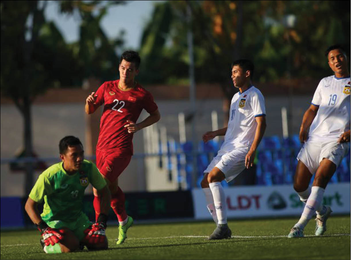 Bóng đá nam SEA Games 30 Đức Chinh gọi, Tiến Linh đáp lời