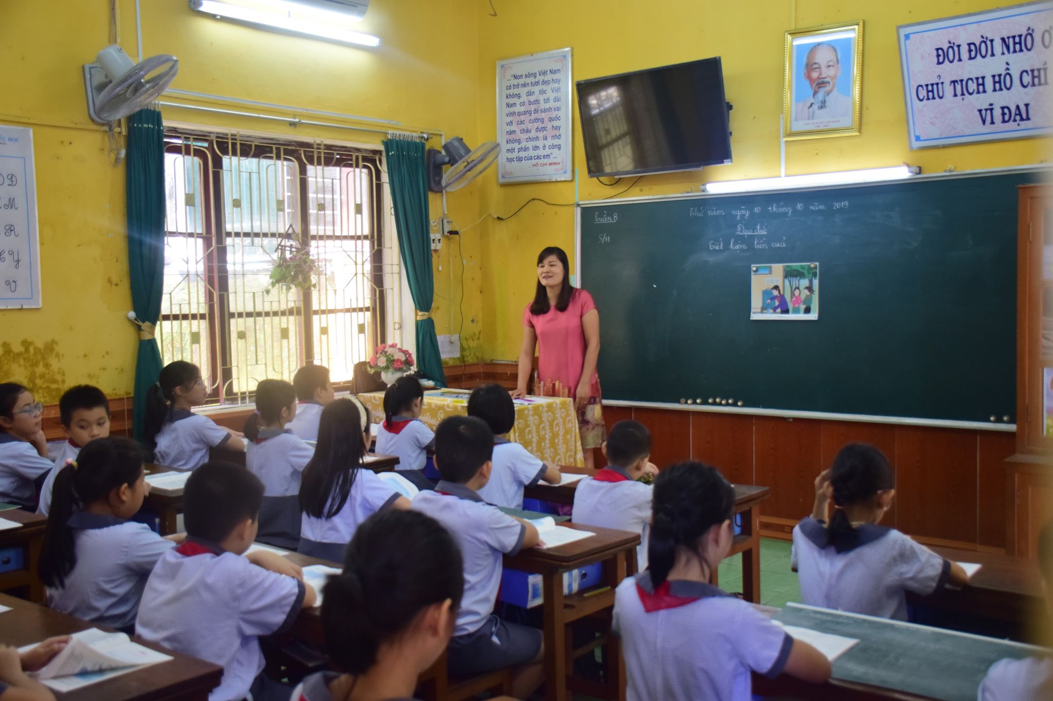 Tuyển dụng đặc cách giáo viên có hợp đồng lao động và đóng BHXH từ 2015 về trước