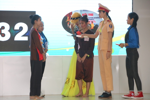 Trường ĐH Ngoại ngữ giành giải Nhất hội thi về an toàn giao thông