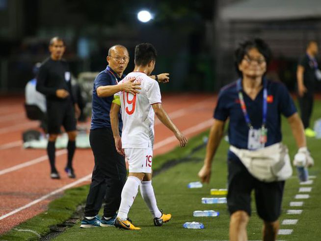 Quang Hải rách cơ, chính thức vắng mặt ở trận chiến với U22 Thái Lan