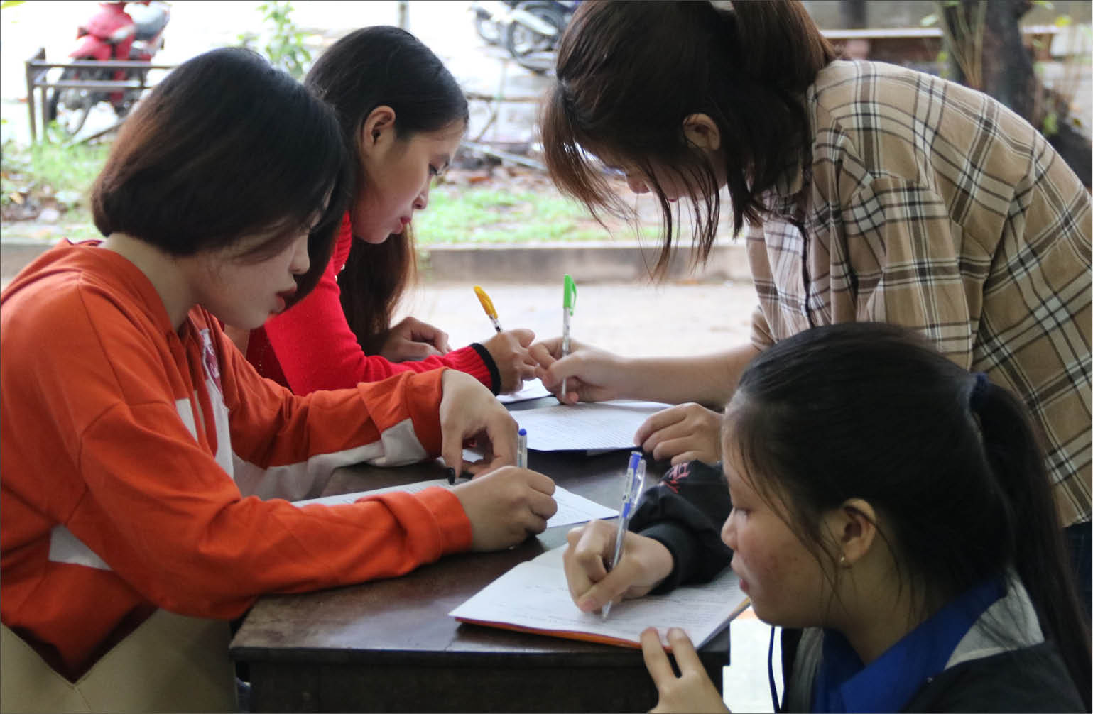 Dừng kiểm tra  cấp chứng chỉ ngoại ngữ trình độ A, B, C là tất yếu