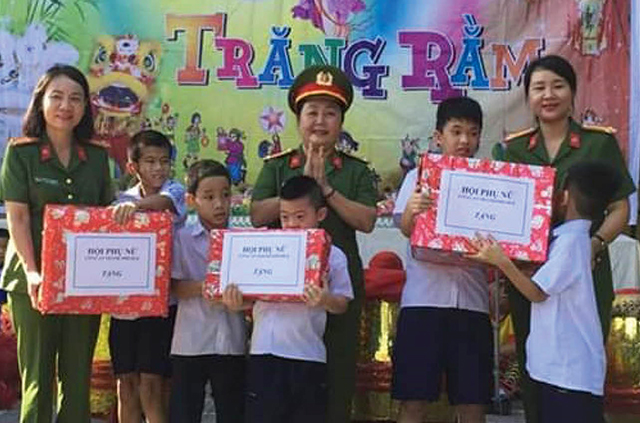 Nữ Trung tá công an tiêu biểu