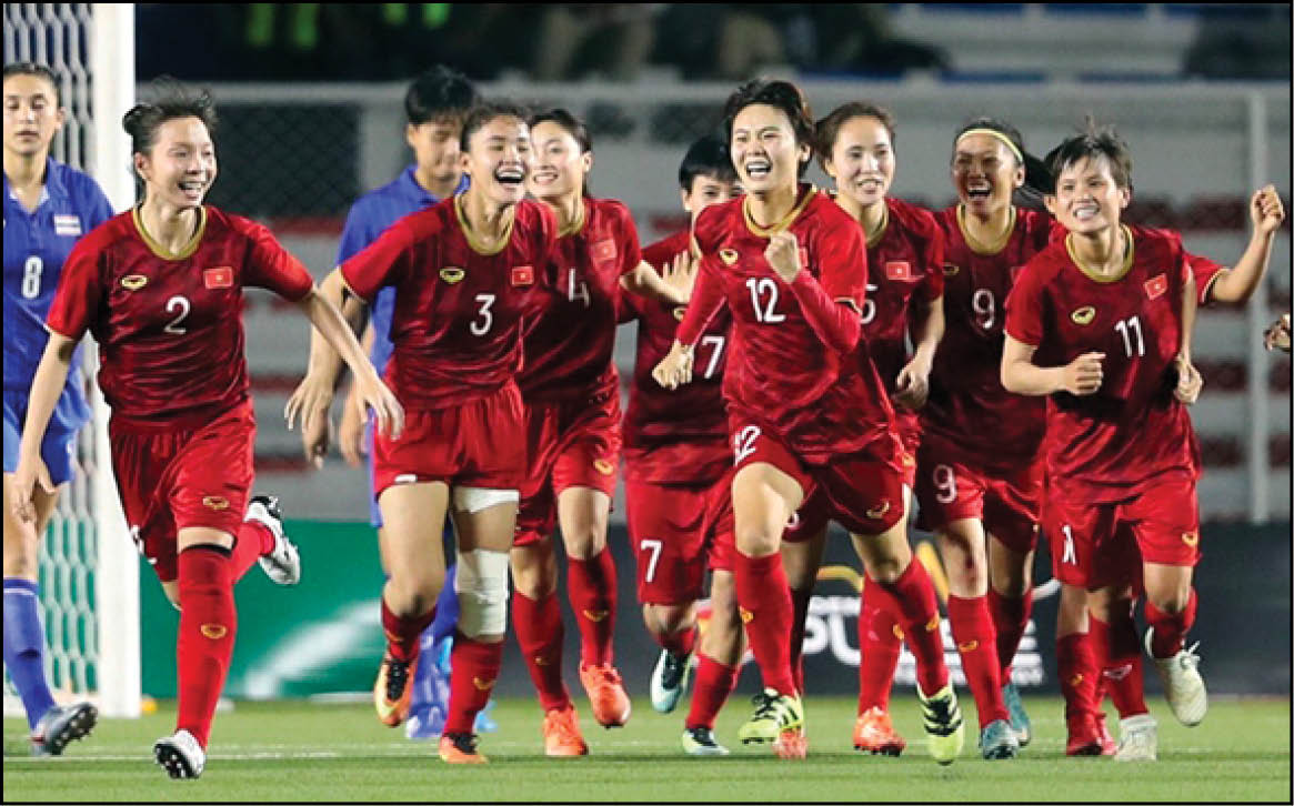 Bay trên đỉnh vinh quang