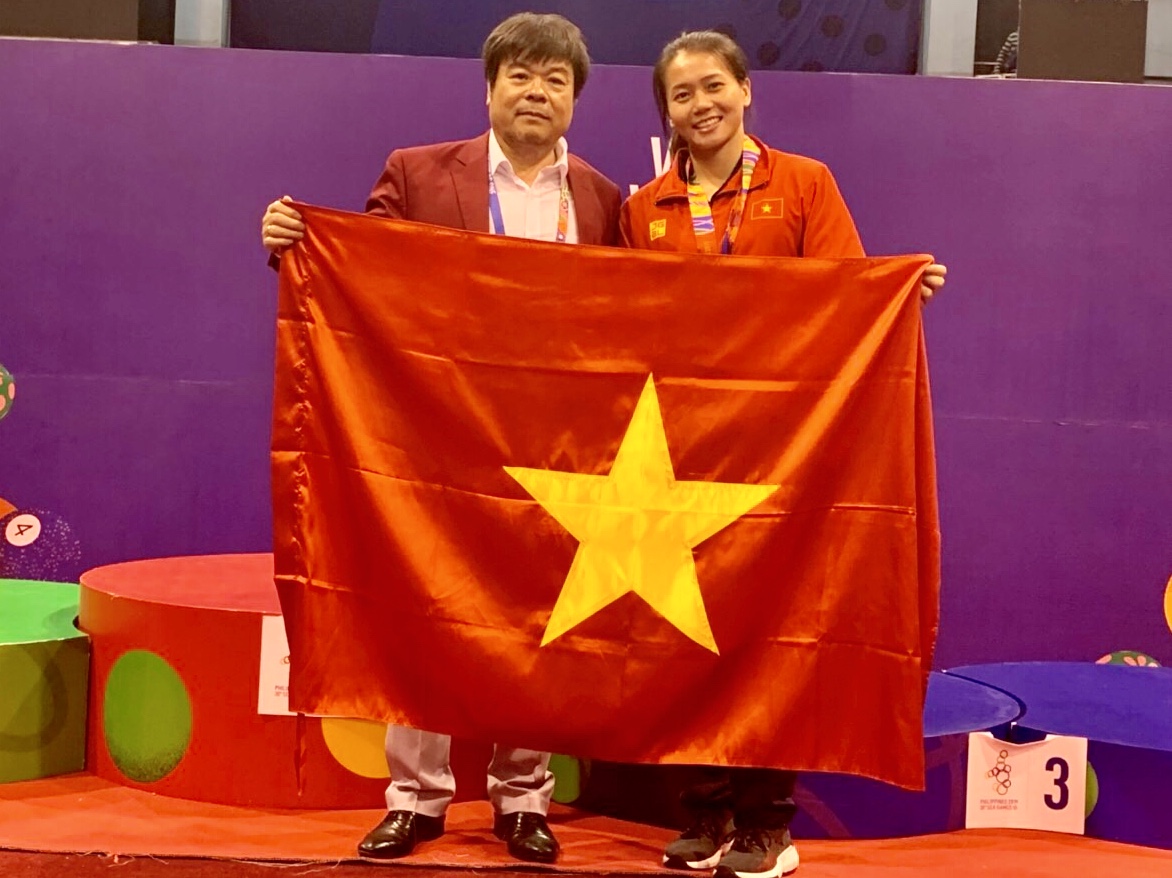 SEA Games 30 Mỹ Hạnh giành HCV vật tự do nữ