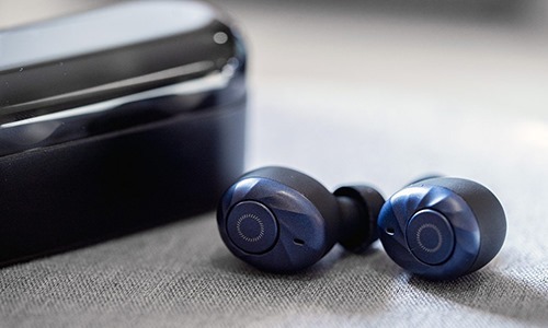 Tai nghe True-Wireless chống ồn, sạc nhanh
