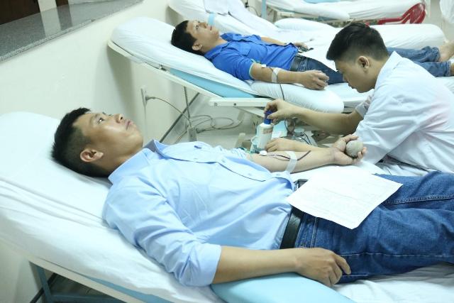 Ngày hội hiến máu nhân đạo Vạn trái tim, một tấm lòng