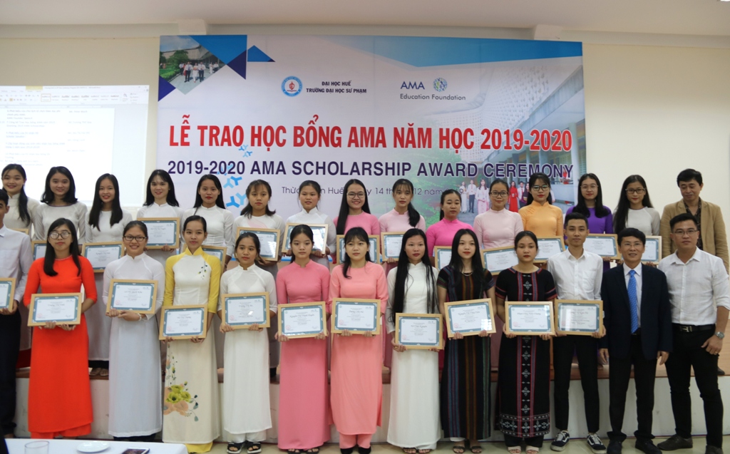 Over USD 41 000 scholarship supporting students of the University of Education