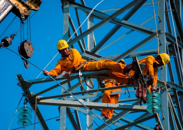 Đầu tư phát triển kết cấu hạ tầng điện đồng bộ, hiện đại và thông minh