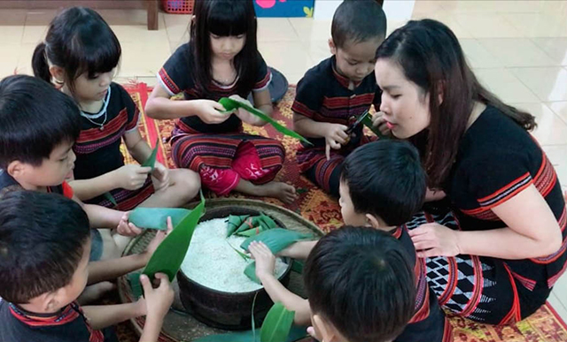 Tái hiện lễ hội từ những tiết học