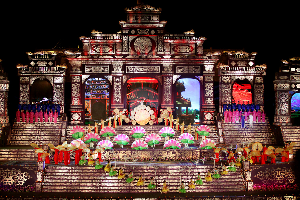 Bước “khởi động” để Huế triển khai Nghị quyết 54 của Bộ Chính trị