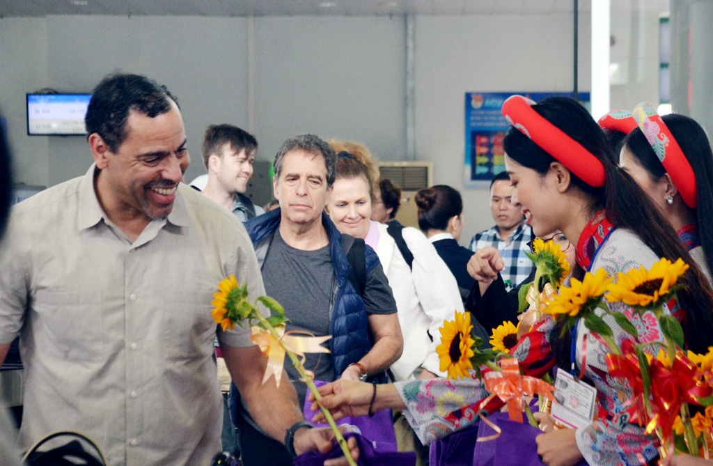 Chào đón những du khách đầu tiên đến Huế trong năm 2020