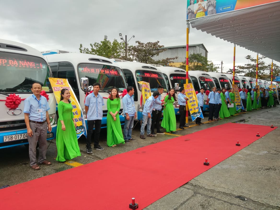 Đưa tuyến xe buýt liền kề Huế - Đà Nẵng và ngược lại vào hoạt động