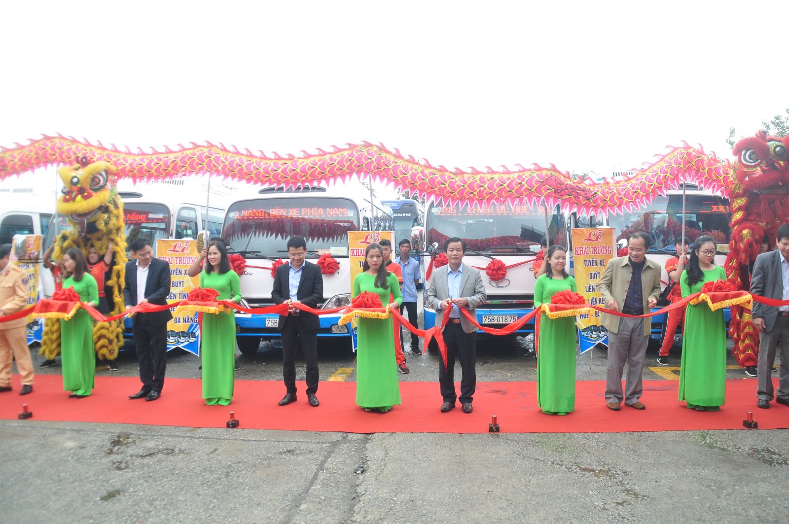 Hue - Da Nang – Hue adjacent bus route to put into operation