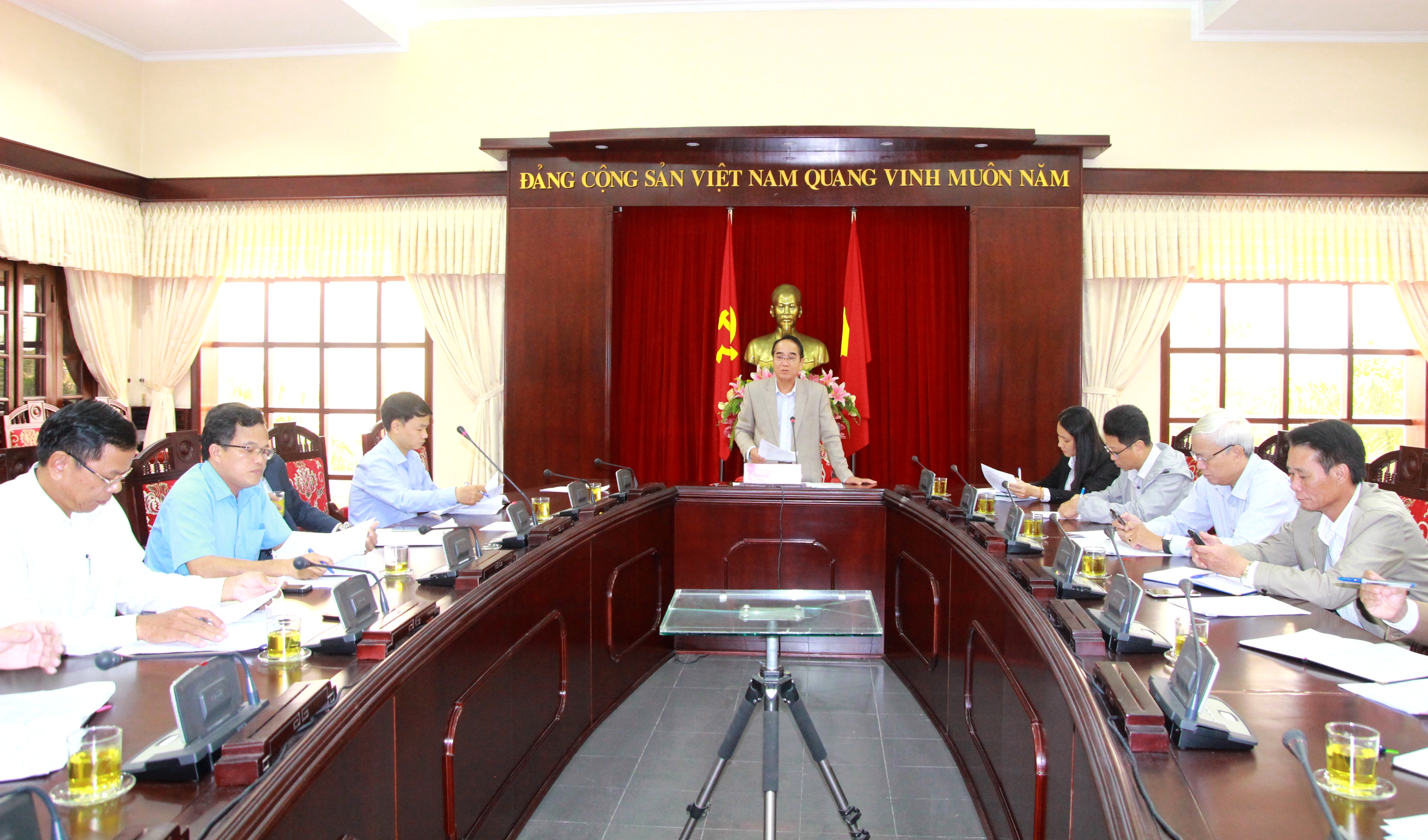 Triển khai thực hiện Nghị quyết về việc sắp xếp các đơn vị hành chính cấp xã