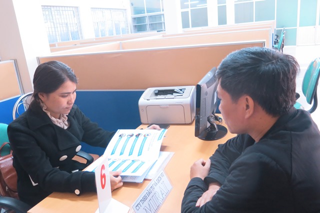 Hơn 1 300 vị trí việc làm cần lao động