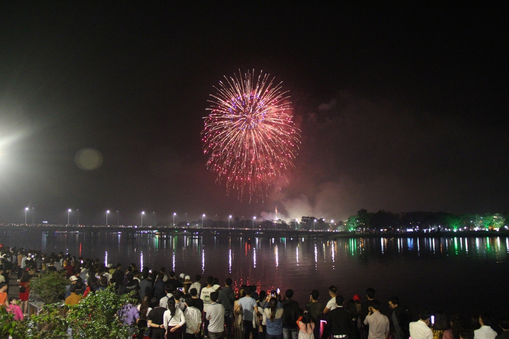 Firework performance to take place in Hue city on New Year s Eve