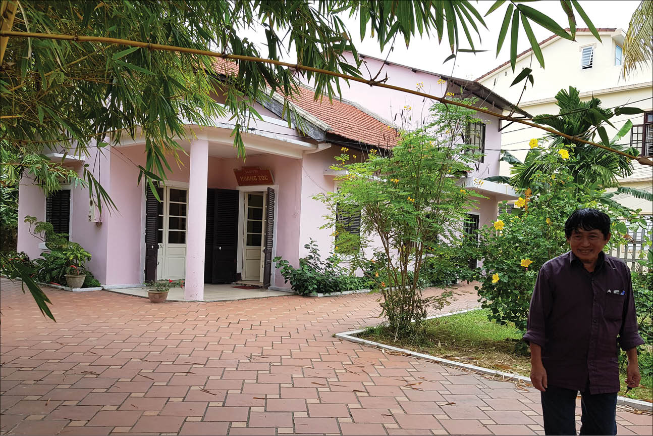 Nghe kể chuyện bài thơ “đây thôn Vỹ Dạ”