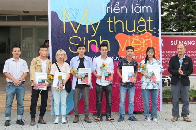 60 tác phẩm tham gia triển lãm mỹ thuật sinh viên