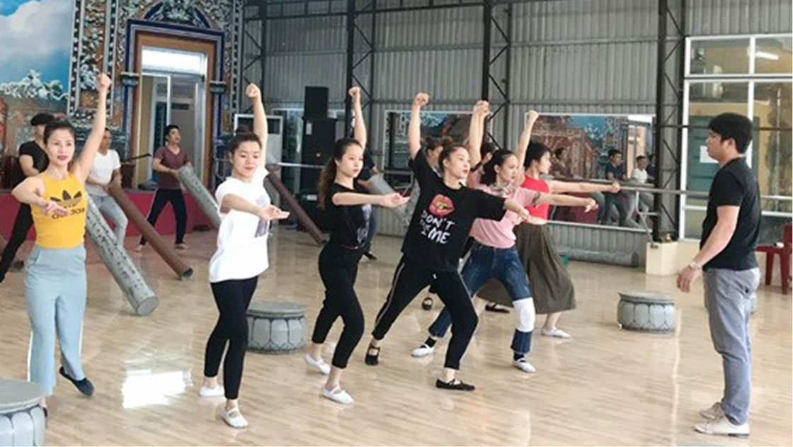 Depicting life by the language of body