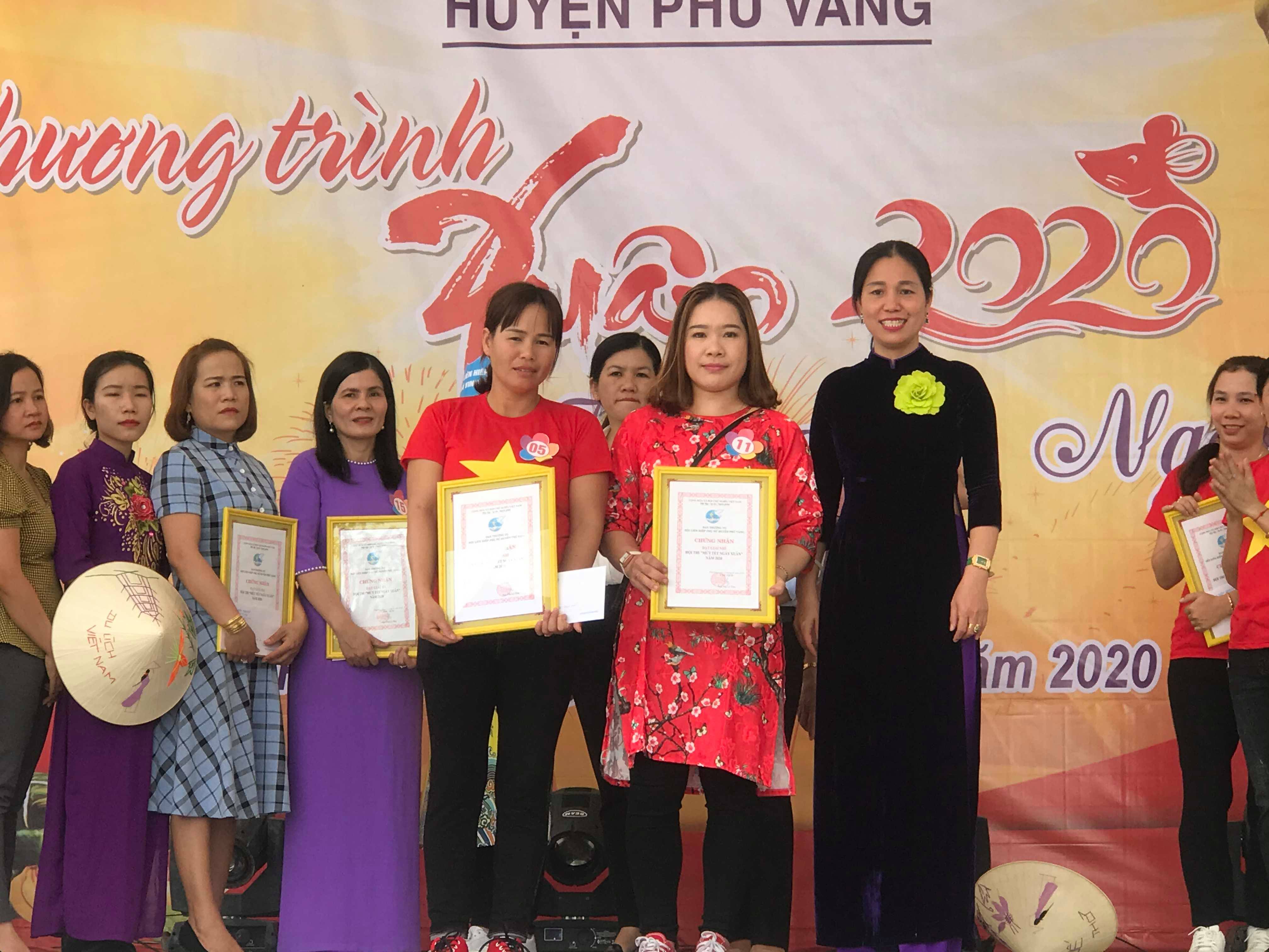 Ấm áp “Xuân yêu thương- tết nghĩa tình”