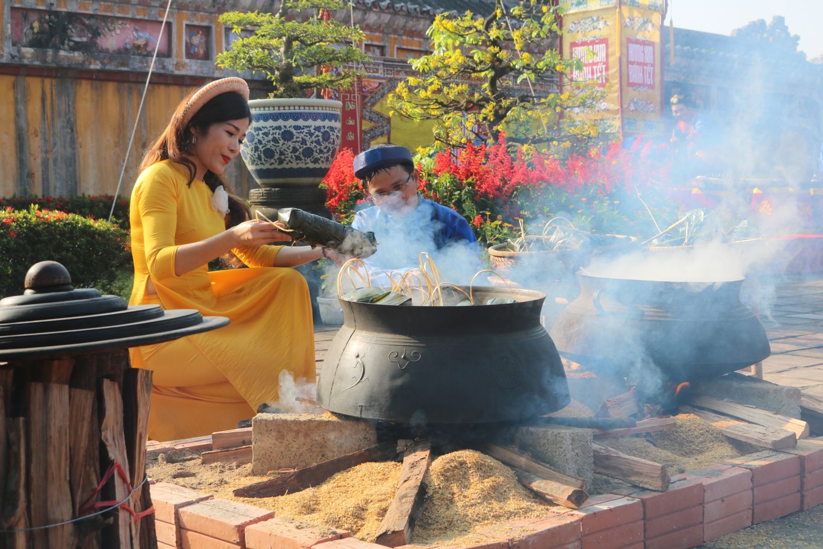 Scents of traditional Tet cakes