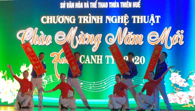 Hát mừng xuân mới