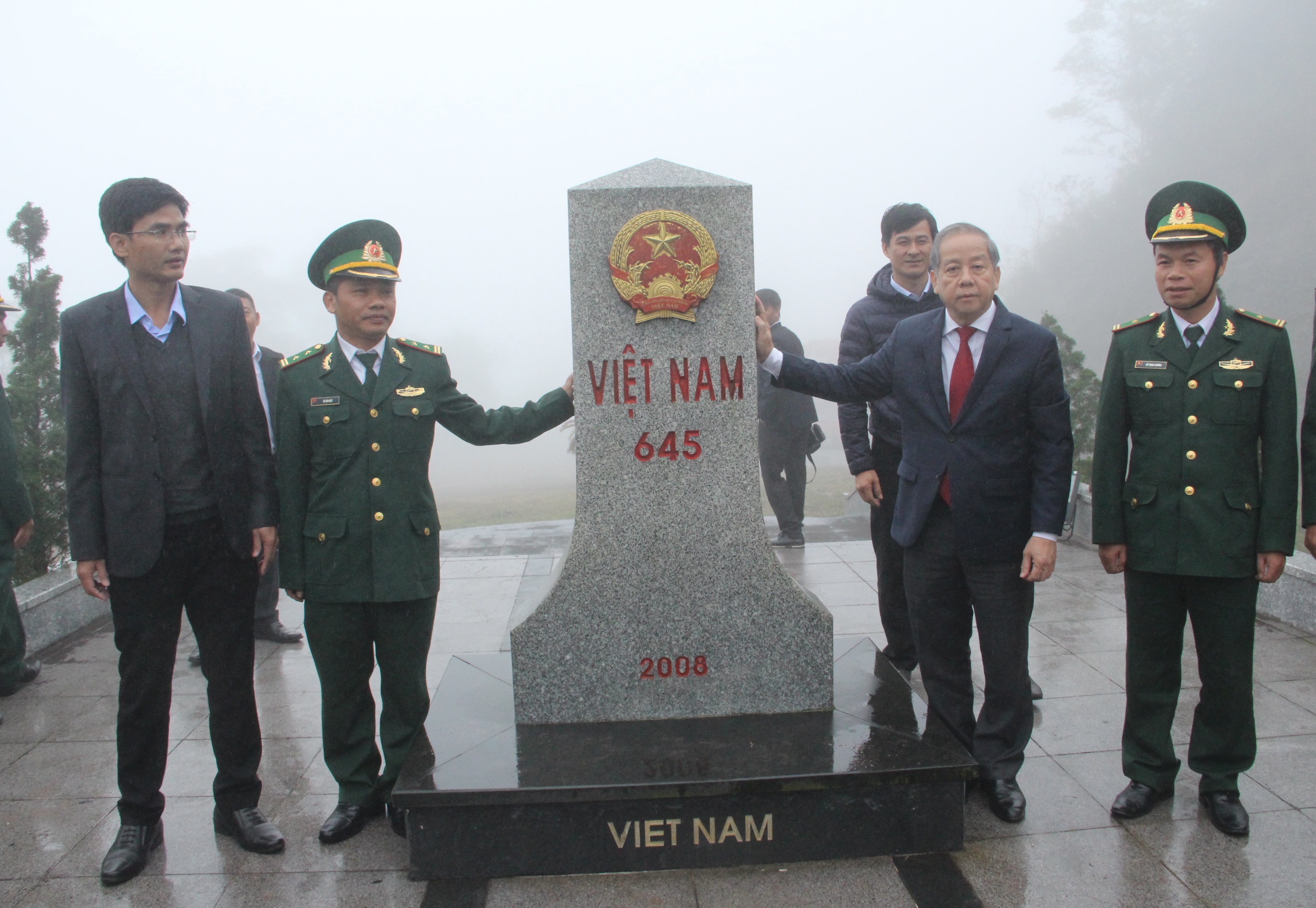 Bảo vệ toàn vẹn lãnh thổ quốc gia là nhiệm vụ thiêng liêng của mỗi người dân