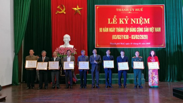 Gặp mặt kỷ niệm 90 năm Ngày thành lập Đảng Cộng sản Việt Nam