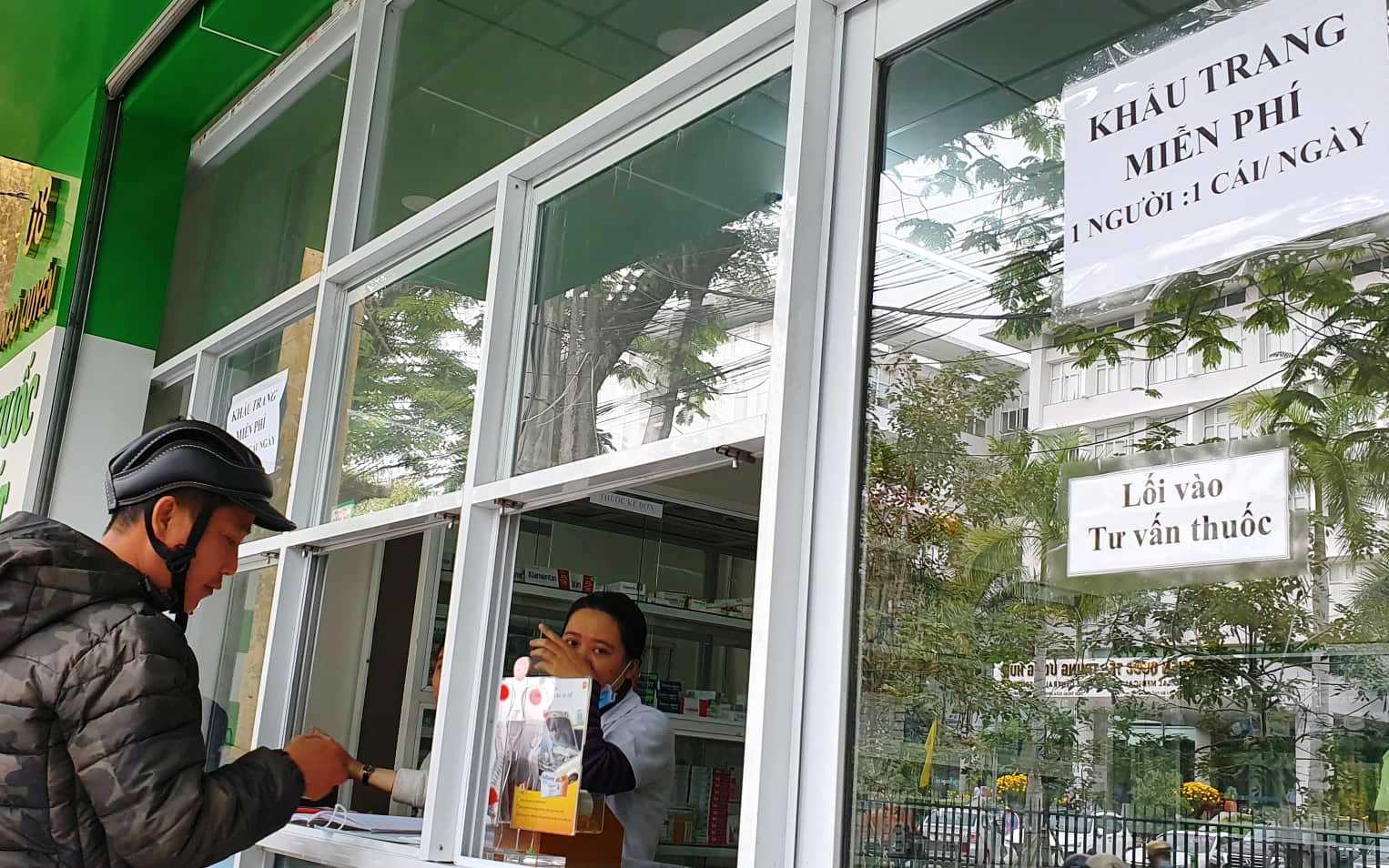 Mua tối thiểu 2 triệu khẩu trang để cung ứng cho người dân