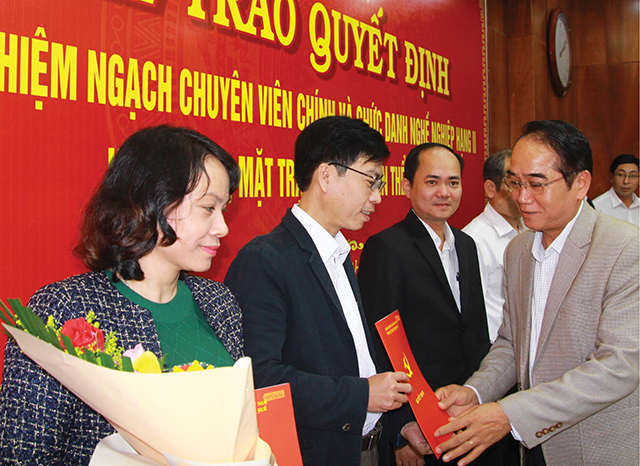 Trọn niềm tin sắt son