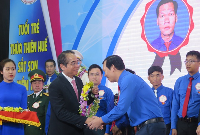 Tuyên dương 40 đảng viên trẻ tiêu biểu