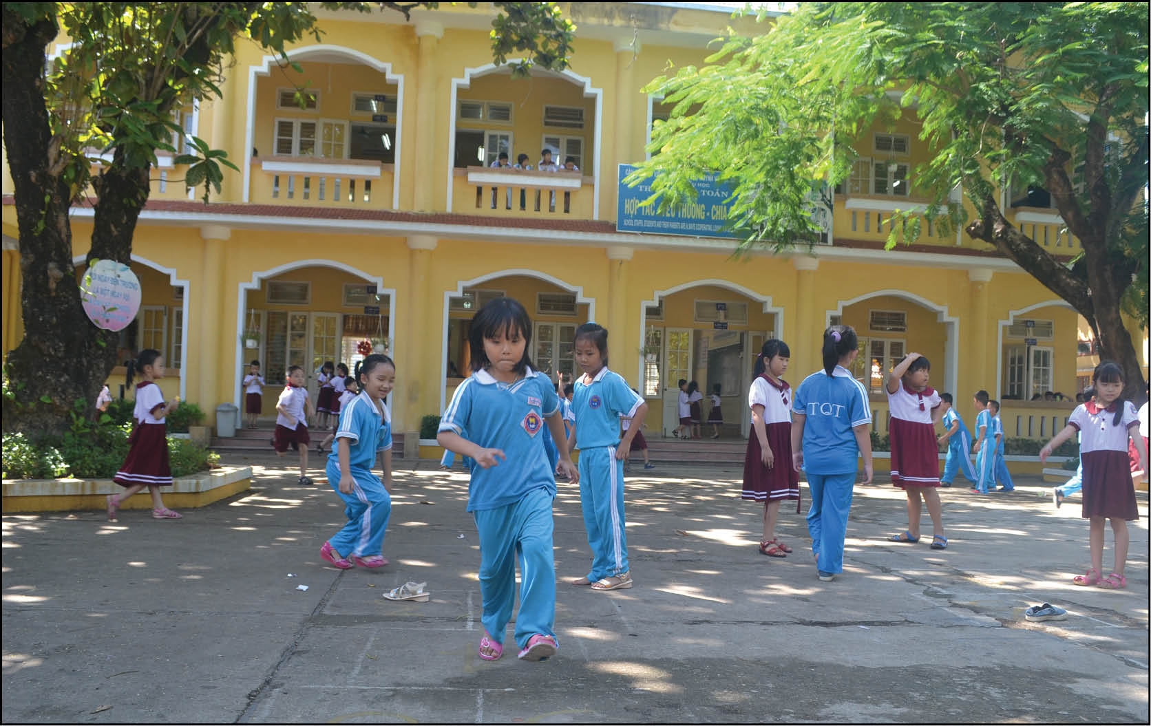 Biết cách giáo dục, trẻ sẽ là cánh hoa thơm giữa đời